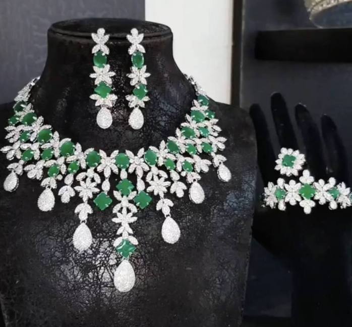 مجموعة مجوهرات الزفاف الملكية الخضراء فلورنسا أحجار الزركونيوم مذهلة 21